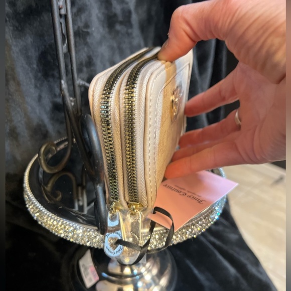 🩷🩷NWT-JUICY COUTURE CAFÈ FLAWLESS MEDIUM DOUBLE ZIP AROUND WALLET🩷🩷 - Picture 5 of 12